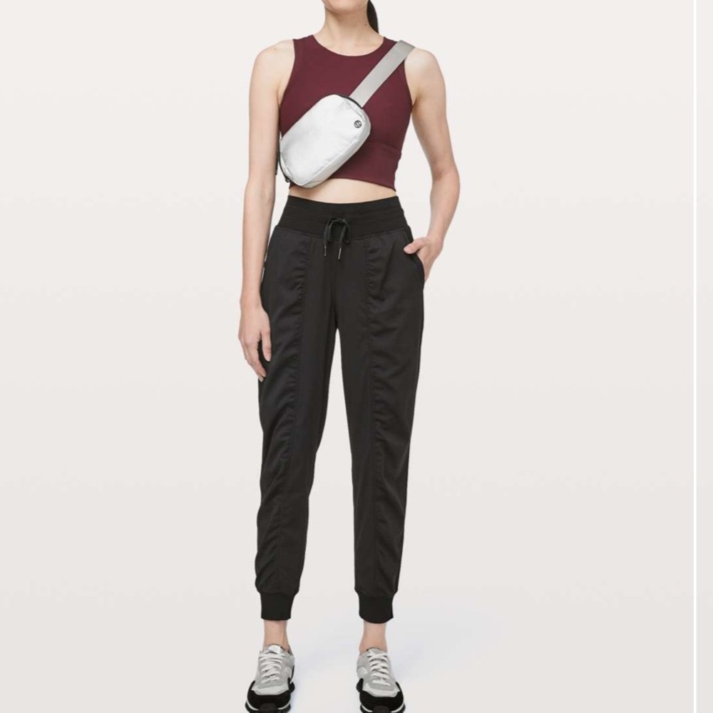 Lululemon Black Studio Jogger 29’